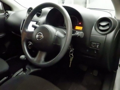NISSAN TIIDA LATIO