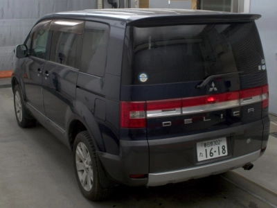 MITSUBISHI DELICA D:5