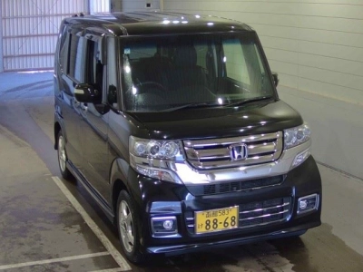 HONDA N BOX CUSTOM