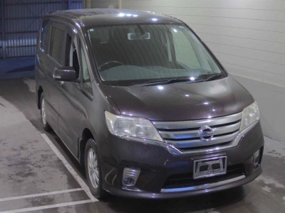 NISSAN SERENA