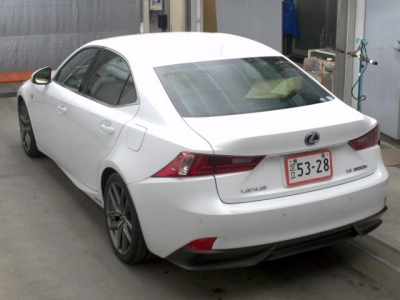 LEXUS IS
