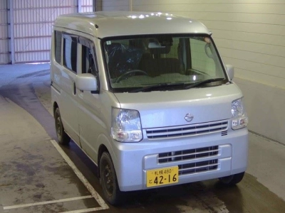 NISSAN NV100 CLIPPER