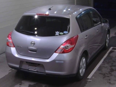 NISSAN TIIDA