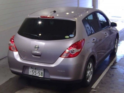 NISSAN TIIDA