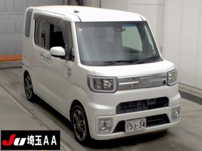 DAIHATSU WAKE