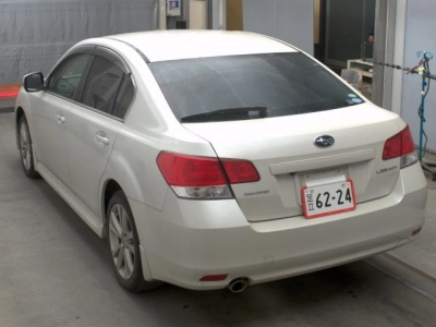 SUBARU LEGACY B4