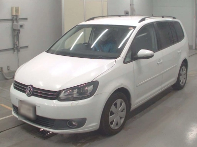 VOLKSWAGEN GOLF TOURAN