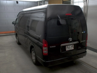 TOYOTA HIACE WAGON