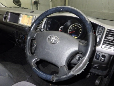 TOYOTA HIACE WAGON