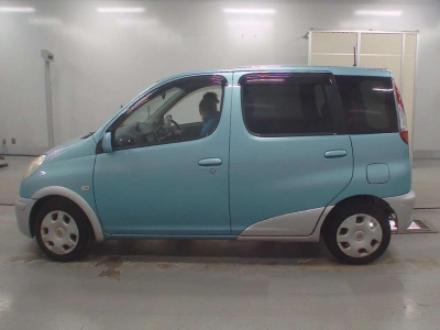 TOYOTA FUN CARGO