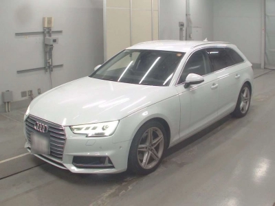 AUDI A4 AVANTE