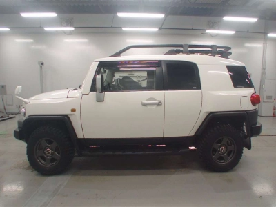 TOYOTA FJ CRUISER