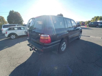 TOYOTA LAND CRUISER 100