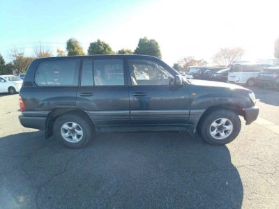 TOYOTA LAND CRUISER 100