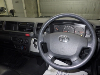 TOYOTA HIACE WAGON