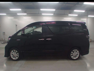 TOYOTA VELLFIRE HYBRID