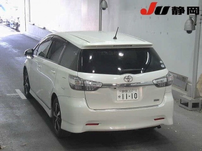 TOYOTA WISH