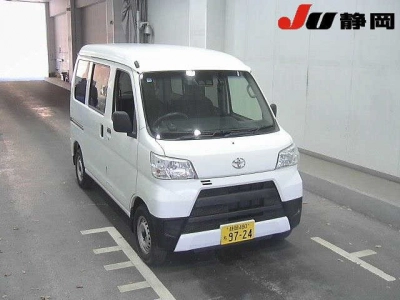 TOYOTA PIXIS VAN