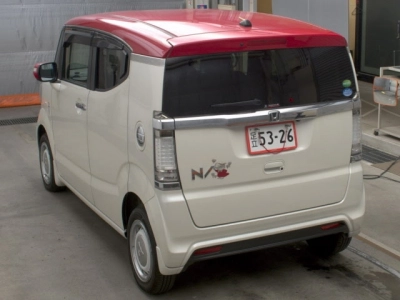 HONDA N-BOX SLASH