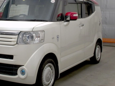 HONDA N-BOX SLASH