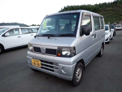NISSAN CLIPPER VAN