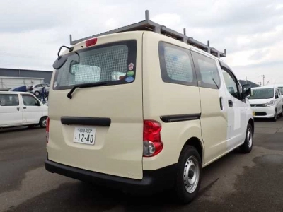MITSUBISHI DELICA VAN