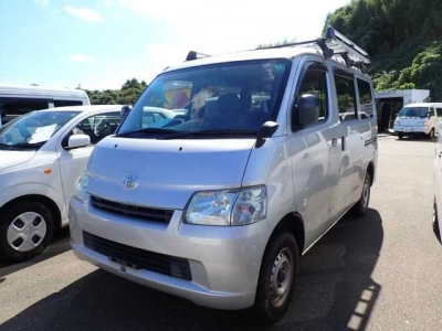 TOYOTA LITE ACE VAN