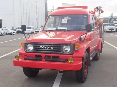 TOYOTA LAND CRUISER
