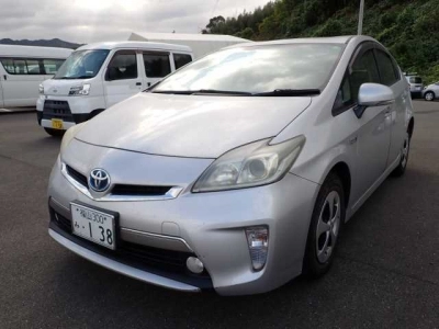 TOYOTA PRIUS PHV