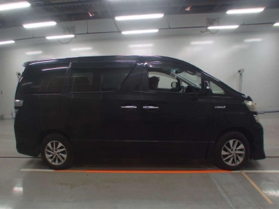 TOYOTA VELLFIRE HYBRID