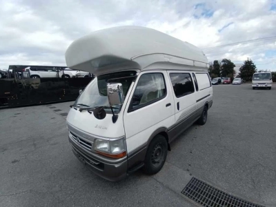 TOYOTA REGIUS VAN