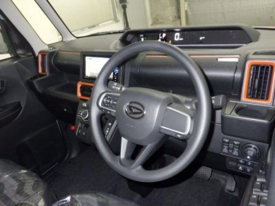 DAIHATSU TANTO FUN CROSS