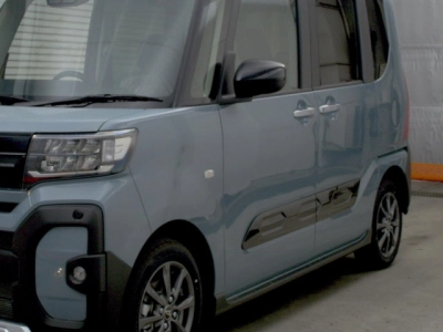 DAIHATSU TANTO FUN CROSS