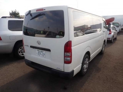 TOYOTA REGIUS VAN
