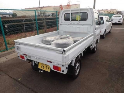 NISSAN NT100 CLIPPER