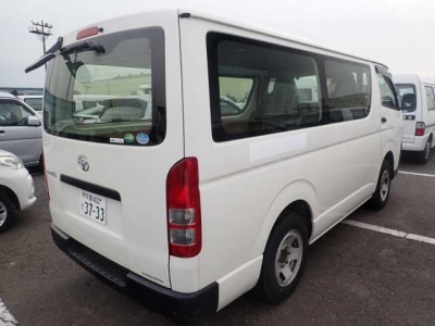 TOYOTA REGIUS VAN