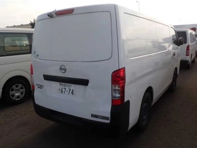 NISSAN NV350 CARAVAN