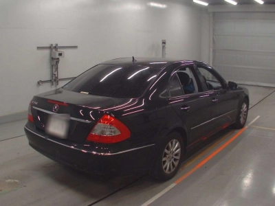 MERCEDES BENZ E CLASS