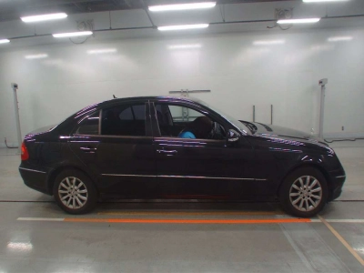 MERCEDES BENZ E CLASS