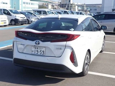 TOYOTA PRIUS PHV