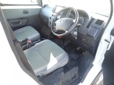 TOYOTA LITE ACE TRUCK