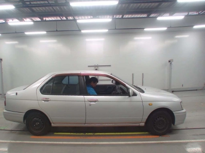 NISSAN BLUEBIRD