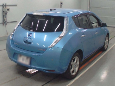 NISSAN LEAF