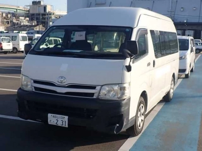 TOYOTA HIACE VAN