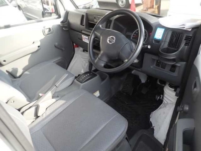 NISSAN NV100 CLIPPER