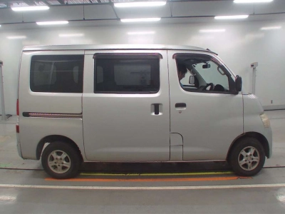 TOYOTA LITE ACE VAN