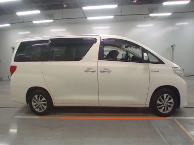 TOYOTA ALPHARD HYBRID