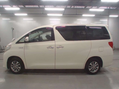 TOYOTA ALPHARD HYBRID