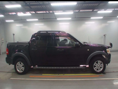 FORD EXPLORER SPORT TRACK