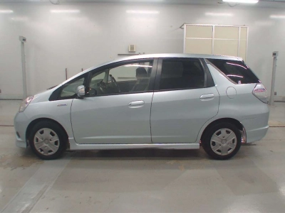 HONDA FIT SHUTTLE HYBRID